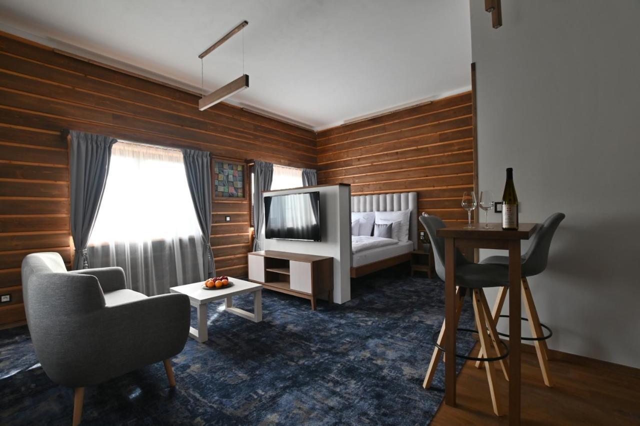 Apartmány Spessart Chomutov Exteriér fotografie
